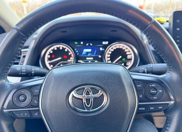 
								Toyota Camry, 2021 full									