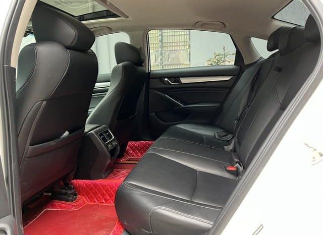 
								Honda Accord, 2022 full									