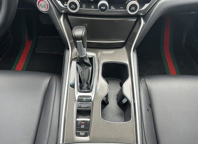 
								Honda Accord, 2021 full									