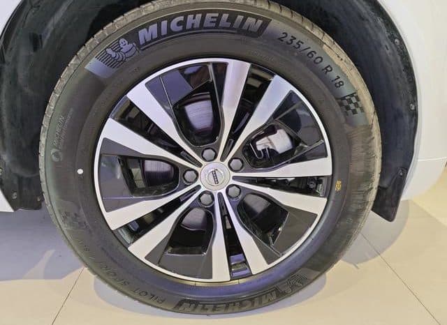 
								Volvo XC60, 2023 full									
