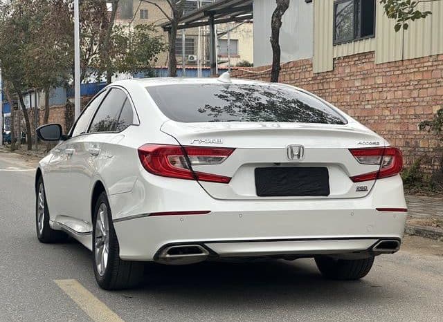
								Honda Accord, 2020 full									