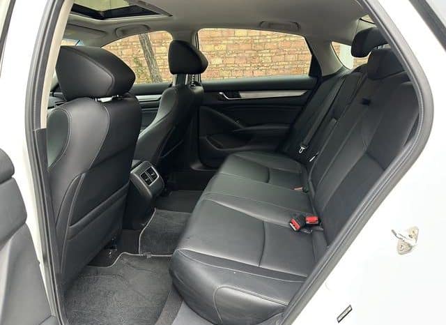 
								Honda Accord, 2020 full									