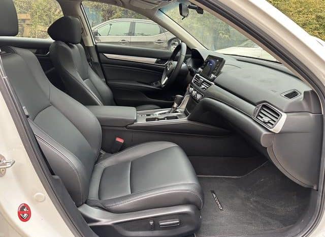 
								Honda Accord, 2020 full									