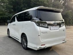 
										Toyota Vellfire, 2020 full									
