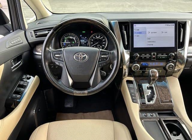 
								Toyota Vellfire, 2020 full									