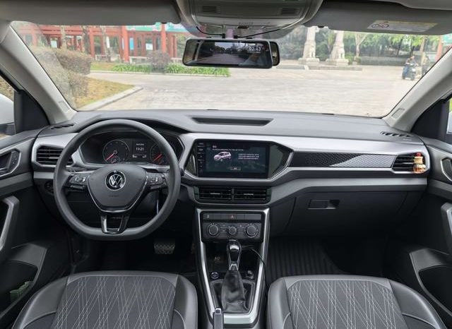 
								Volkswagen T-Cross, 2021 full									