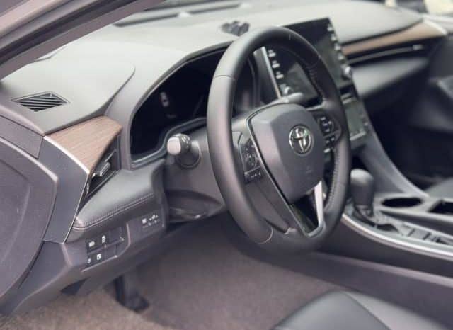 
								Toyota Avalon, 2022 full									