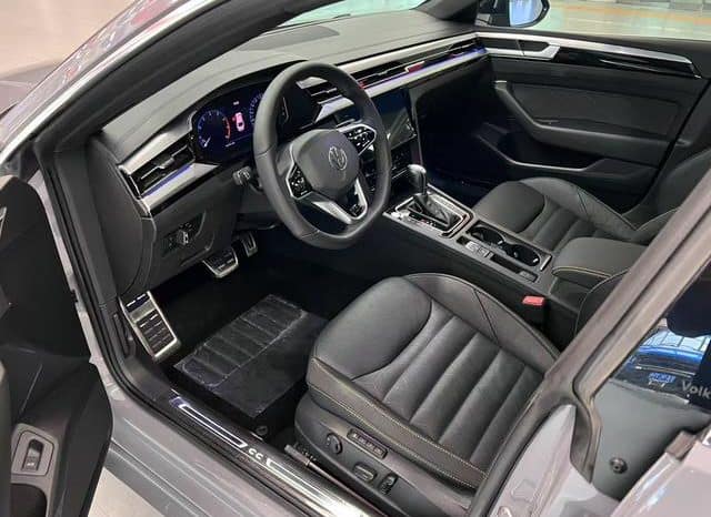 
								Volkswagen Passat CC, 2022 full									
