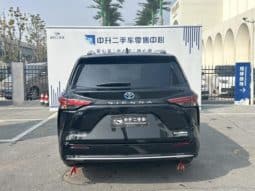 
										Toyota Sienna, 2022 full									