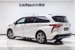 
										Toyota Sienna, 2023 full									