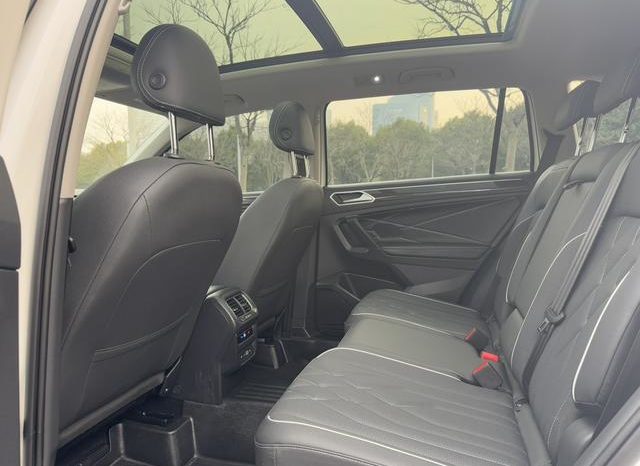
								Volkswagen Tiguan L, 2022 full									