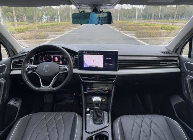 
								Volkswagen Tiguan L, 2022 full									