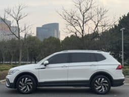 
										Volkswagen Tiguan L, 2022 full									