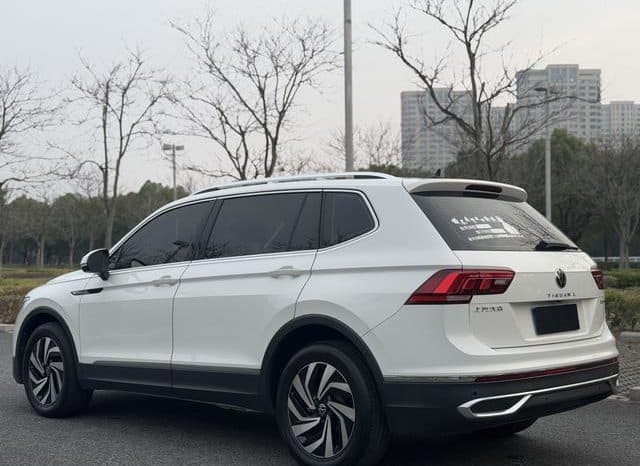 
								Volkswagen Tiguan L, 2022 full									
