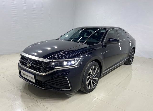 67c0b8522a6a9 Volkswagen Passat, 2022