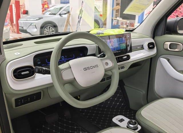
								Geely Panda, 2025 full									