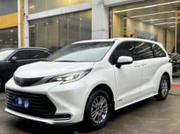 67c1197e29a12 Toyota Sienna, 2023