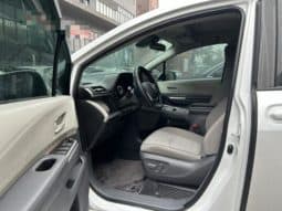 
										Toyota Sienna, 2023 full									