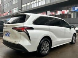 
										Toyota Sienna, 2023 full									