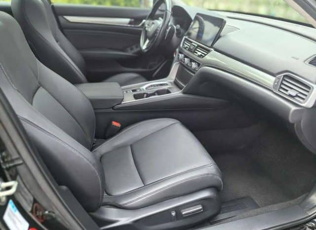 
								Honda Accord, 2022 full									
