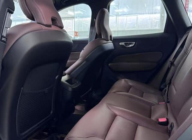 
								Volvo XC60, 2024 full									