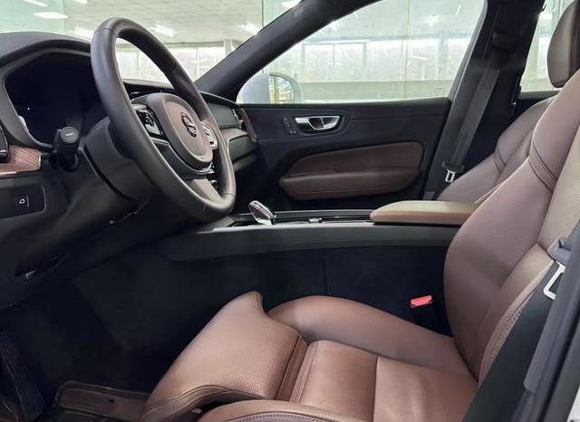 
								Volvo XC60, 2024 full									