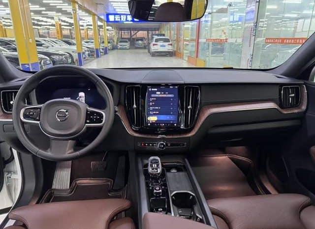 
								Volvo XC60, 2024 full									
