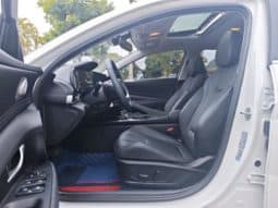 
										Hyundai Elantra (VII), 2023 full									