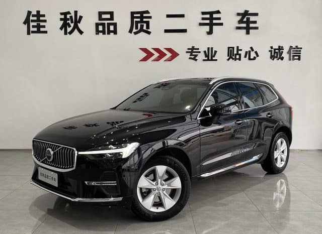67c44f5f54b8d Volvo XC60, 2021