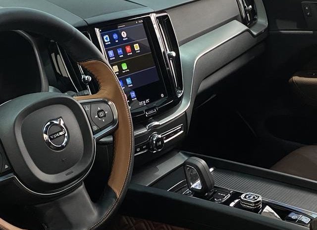 
								Volvo XC60, 2021 full									