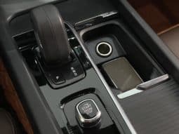 
										Volvo XC60, 2021 full									