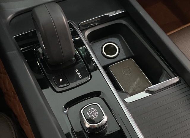 
								Volvo XC60, 2021 full									