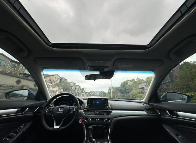 
								Honda Accord, 2020 full									
