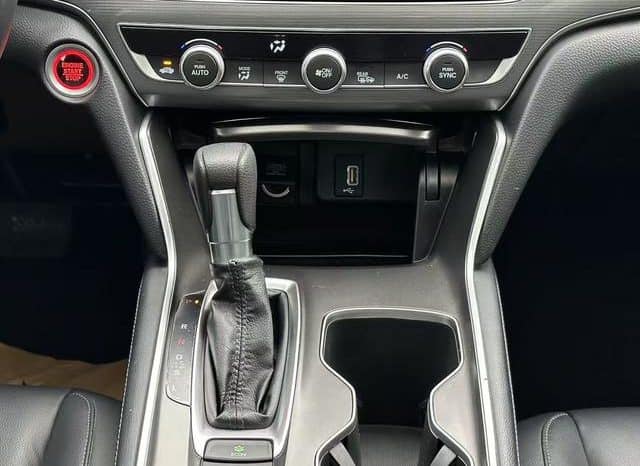 
								Honda Accord, 2020 full									