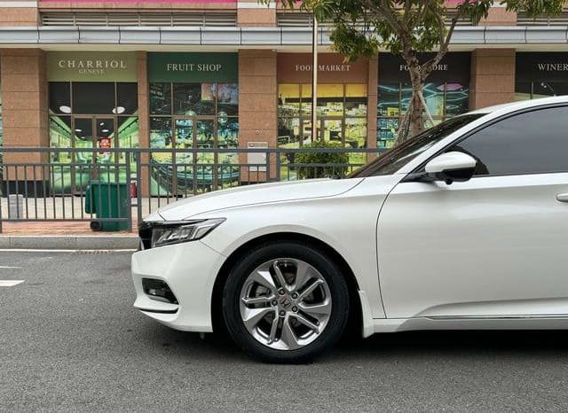 
								Honda Accord, 2020 full									