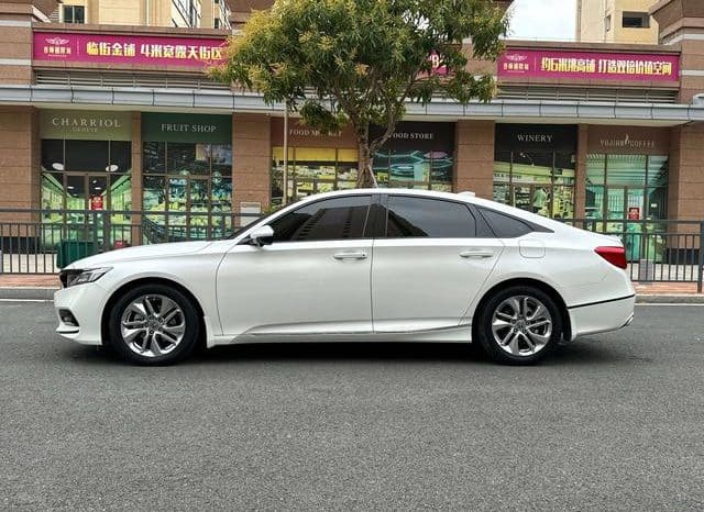 
								Honda Accord, 2020 full									