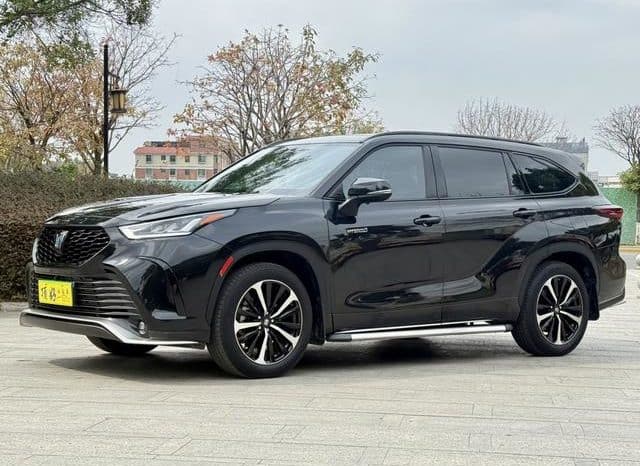 67c4a5c7a079e Toyota Highlander, 2023