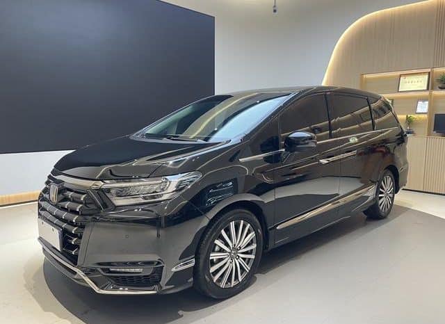 67c4aa35e6bf2 Honda Elysion, 2022