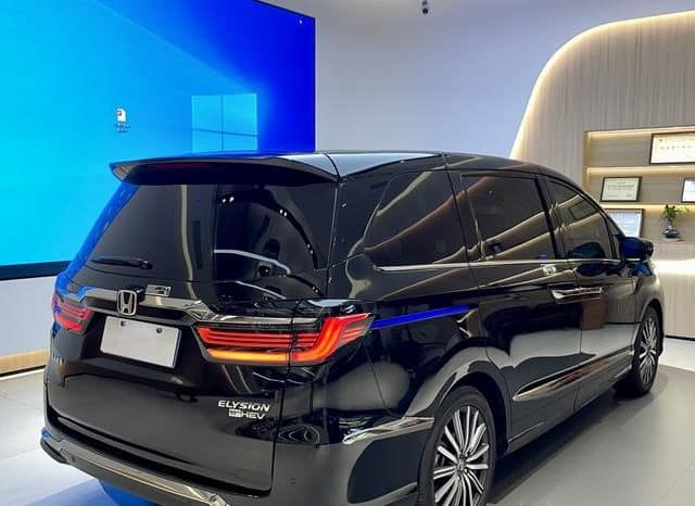 
								Honda Elysion, 2022 full									
