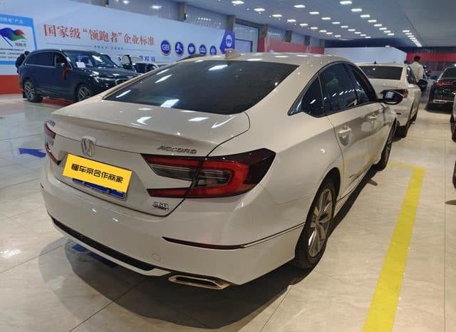 
								Honda Accord, 2022 full									