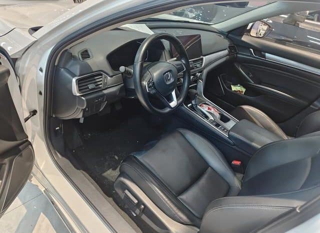 
								Honda Accord, 2022 full									