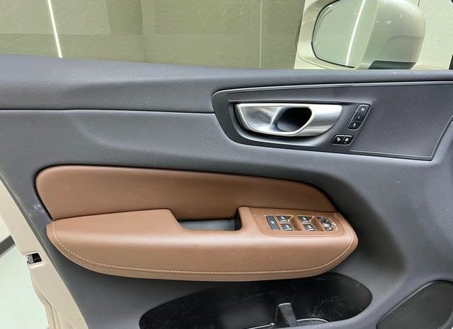 
								Volvo XC60, 2023 full									