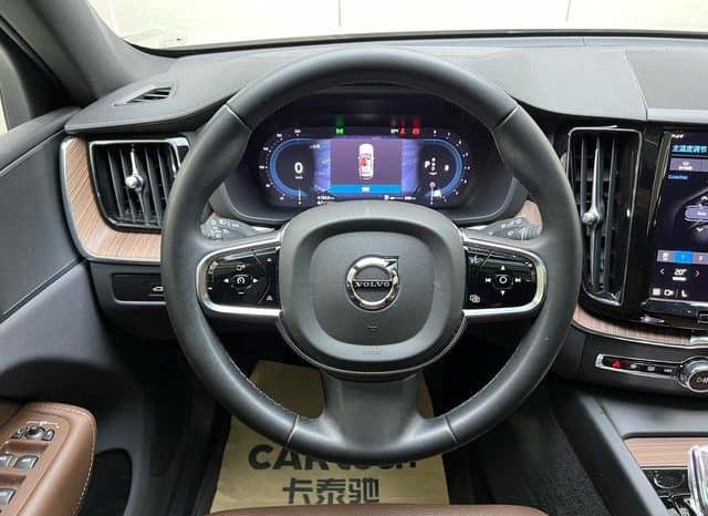 
								Volvo XC60, 2023 full									