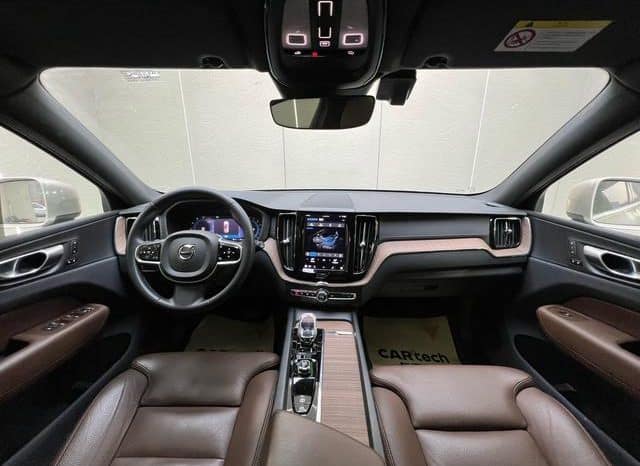 
								Volvo XC60, 2023 full									