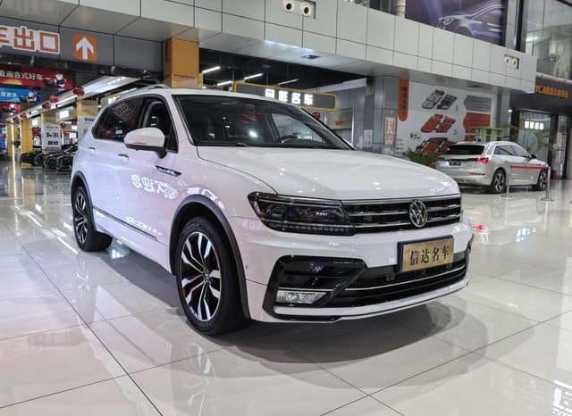
								Volkswagen Tiguan L, 2021 full									