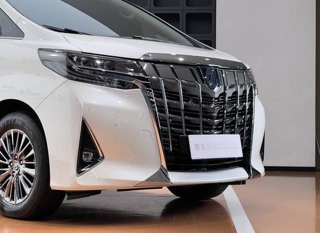 
								Toyota Vellfire (II), 2021 full									