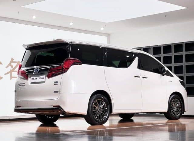 
								Toyota Vellfire (II), 2021 full									