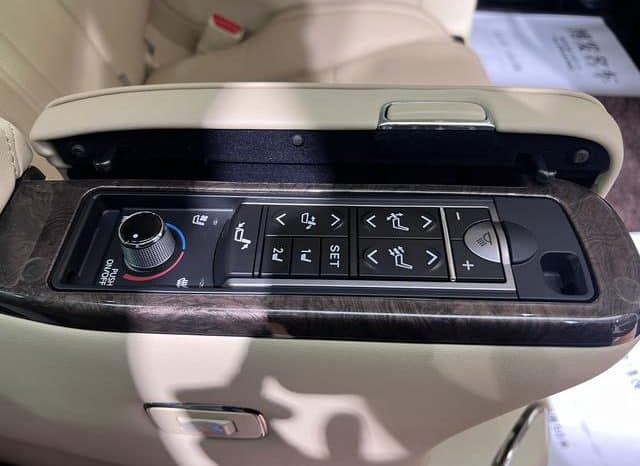 
								Toyota Vellfire (II), 2021 full									
