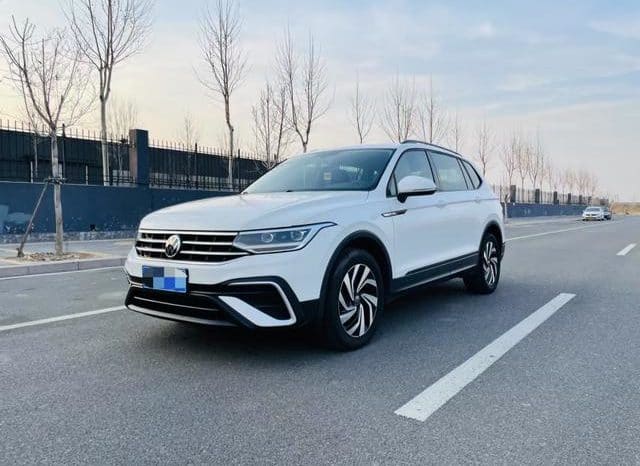 67c4d2c18a218 Volkswagen Tiguan L, 2022