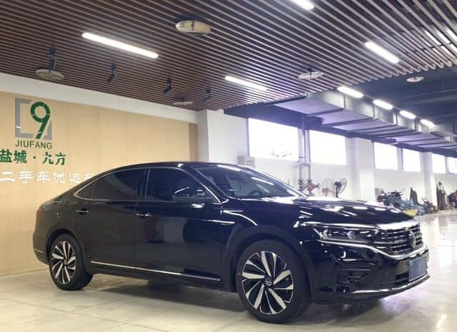 
								Volkswagen Passat, 2024 full									